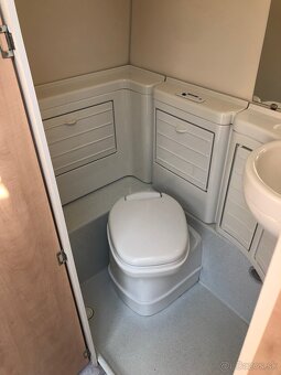 Karavan KIP 440 , Mover, Predstan, Nosič FIAMMA - 18