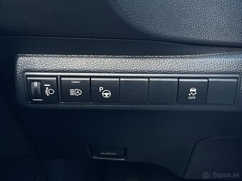 Toyota Corolla Combi 1.8 HEV Comfort AT - 18