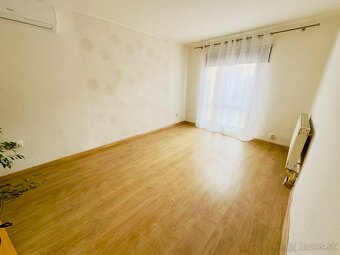 ZNÍŽENÁ CENA  EXKLUZÍVNY RD, 6 IZBOVÝ RODINNÝ DOM, 300 - 18