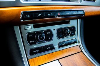 Jaguar XF 3.0D S / AJ NA SPLÁTKY / PROTIÚČET / - 18