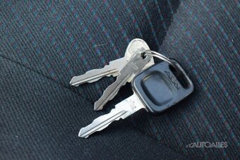 Audi 80 2,0 i 78 kW - 18