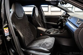Škoda Superb Combi 2.0 TDi Sportline - 18