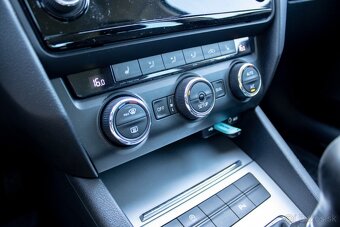 Škoda Octavia Combi - 18
