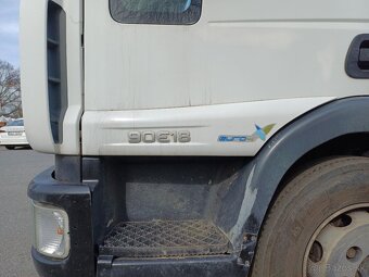 IVECO EUROCARGO ML 90E18 hákový nosič kontejnerů - 18