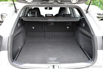 Toyota Corolla Combi TS 1.8 HYBRID E-CVT SR 2022 DPH - 18