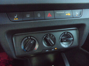 Škoda Fabia 1.0 TSI Ambition r.v.8/2020 - 18