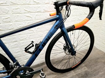 Ponúkam na predaj cestný bicykel Cube Attain 28" - 18