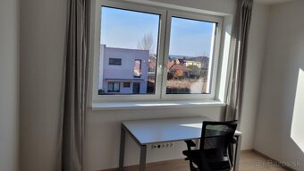 Ponúkame na prenájom 4 izbový byt v rodinnom dvojdome - 18