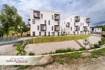 3 IZBOVÝ BYT – TRNKOV, 69 M², PARK. STÁTIE - 18