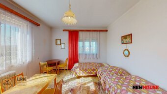 Rodinný dom v pôvodnom stave s pekným slnečným pozemkom 890  - 18