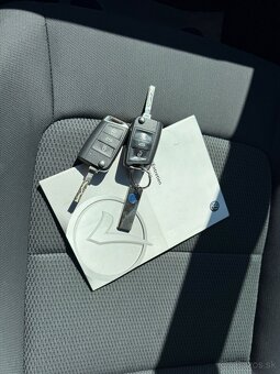 ► VW GOLF 1,4 TSI SPORTSVAN - 92 kW, PARK. SENZORY, NAVI ◄ - 18