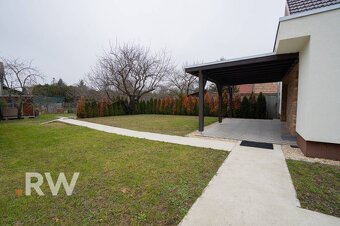 Komfortné bývanie v D. Lužnej – zrekonštruovaný RD s veľkým - 18