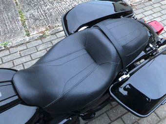 Harley-Davidson Road Glide 2022 - 18