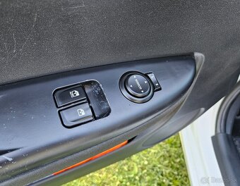 Hyundai i20 - 18