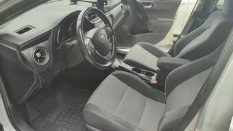 Toyota Auris Touring Sports 1.8 I VVT-i HybridSD - 18
