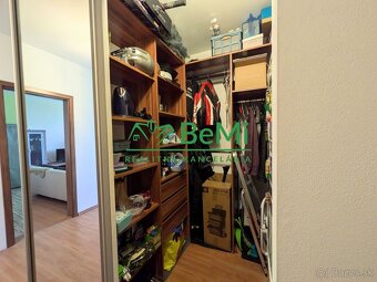 REZERVOVANÉ - Predaj, veľký zrekonštruovaný 3 izbový byt - T - 18