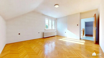 Trojpodlažný 6i rodinný dom, garáž, veľký pozemok, zastavaná - 18