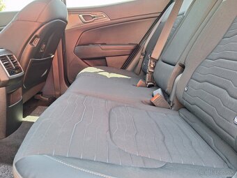Kia Sportage 1.6 T-GDi mHEV 4WD A/T Platinum,Pôv.lak,vZáruke - 18