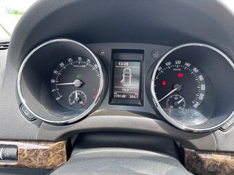 Škoda Yeti 2.0 TDI 4x4 PANO XENON - 18