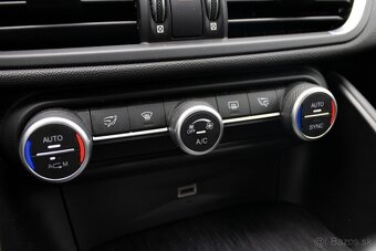 Alfa Romeo Giulia 2.0 GME AT - 18