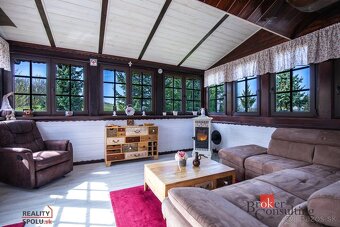 Elegantná vidiecka rezidencia s nádychom luxusu priamo v prí - 18