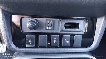 MITSUBISHI OUTLANDER  2,0  MIVEC 4WD CVT SPIRIT - 18
