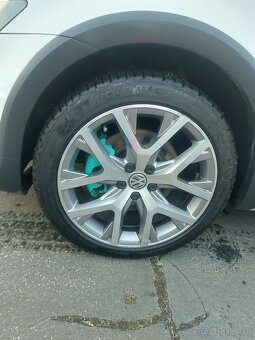 Golf Alltrack 7 - 18