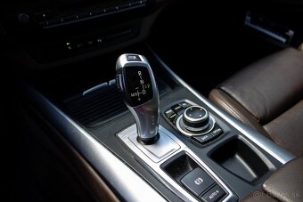 BMW X5 xDrive30d TOP STAV - 18