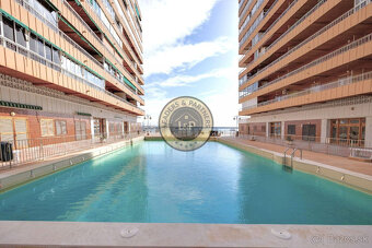 Apartmán 4+kk s balkónom a bazénom Torrevieja-Playa del Aceq - 18