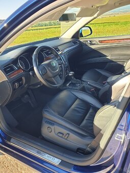 Škoda Superb 2.0 TDI CR 4x4 140k Elegance DSG
 - 18
