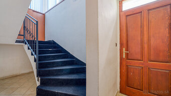 Trojpodlažná polyfunkčná budova v úplnom centre Šamorína na  - 18