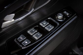 SsangYong Korando 1.5 Turbo e-XGI 163k Style+ AWD A/T - 18
