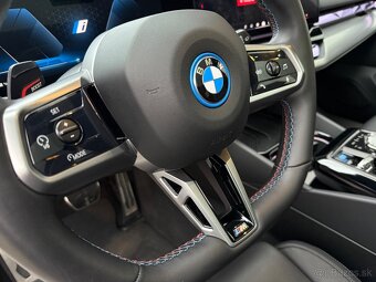 BMW i5 M60 xDrive M Individual - 18