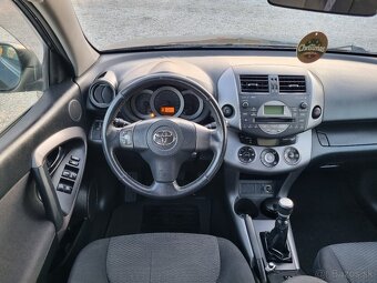 TOYOTA RAV4  2,2D4D  4x4 - 18