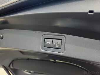 Toyota Corolla Combi 2.0 Hybrid GR Sport + Dynamic - 18