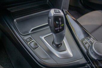 BMW Rad 3 Touring 318d Advantage A/T - 18
