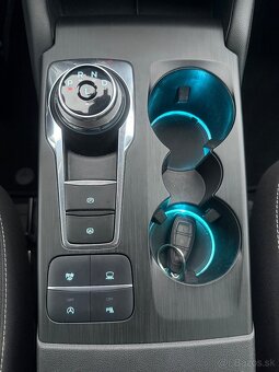 Ford Kuga SUV/Combi 110kw Automat TITANIUM - 18