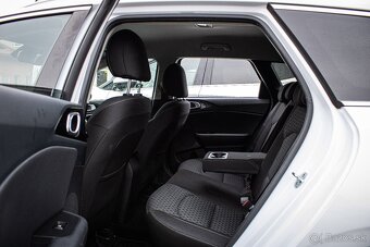 Kia Ceed SW 1.5 TGDi Silver, 1. Majiteľ, Navi,Kamera,Connect - 18