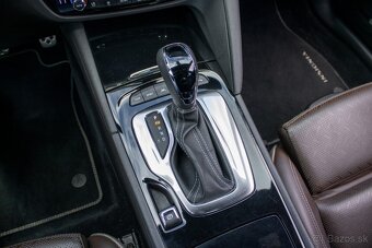 Opel Insignia 2.0 Turbo Innovation 4x4 AT8 - 18