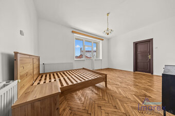 Poschodie vo vile pod hradom na prenájom - 18