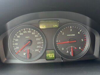 VOLVO V50 2.0D diesel 100kw kombi - 18