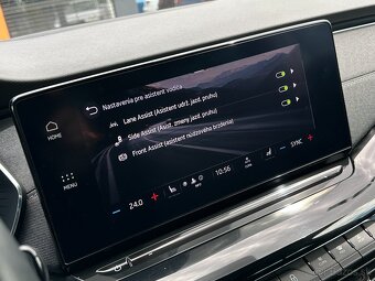 Škoda Octavia Combi 2.0 TDi DSG, r.v.: 2022 - 18