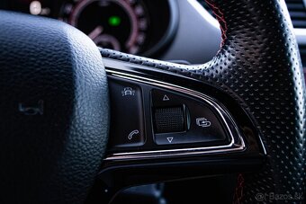 Škoda Octavia Combi 2.0 TDI RS DSG 4x4 - 18