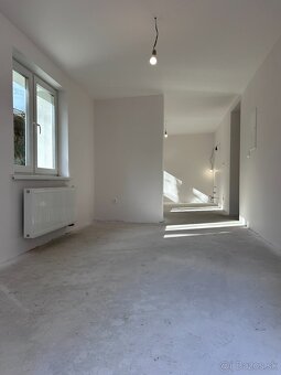 Rodinný dom - kompletná rekonštrukcia - Hrachovište - 18