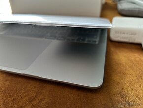 ZÁRUKA / APPLE MacBook Air M1 Silver / 256GB SSD / 8GB RAM - 18