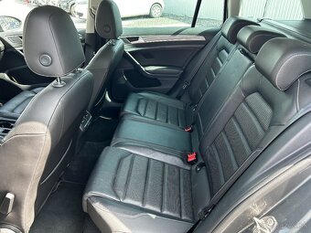 Volkswagen Golf Variant - 18