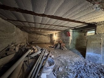 Rodinný dom s pozemkom 3 568 m² - 18