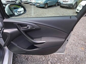Opel Astra J 1.4i 74kW 1.majitel 78tkm 2015 STK 5/27 - 18