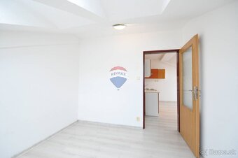 REZERVOVANÉ PREDAJ, 2-izbový podkrovný byt v Poprade, Ul - 18