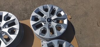 Dacia duster  renault honda toyota nissan 5x114,3 r16 - 18